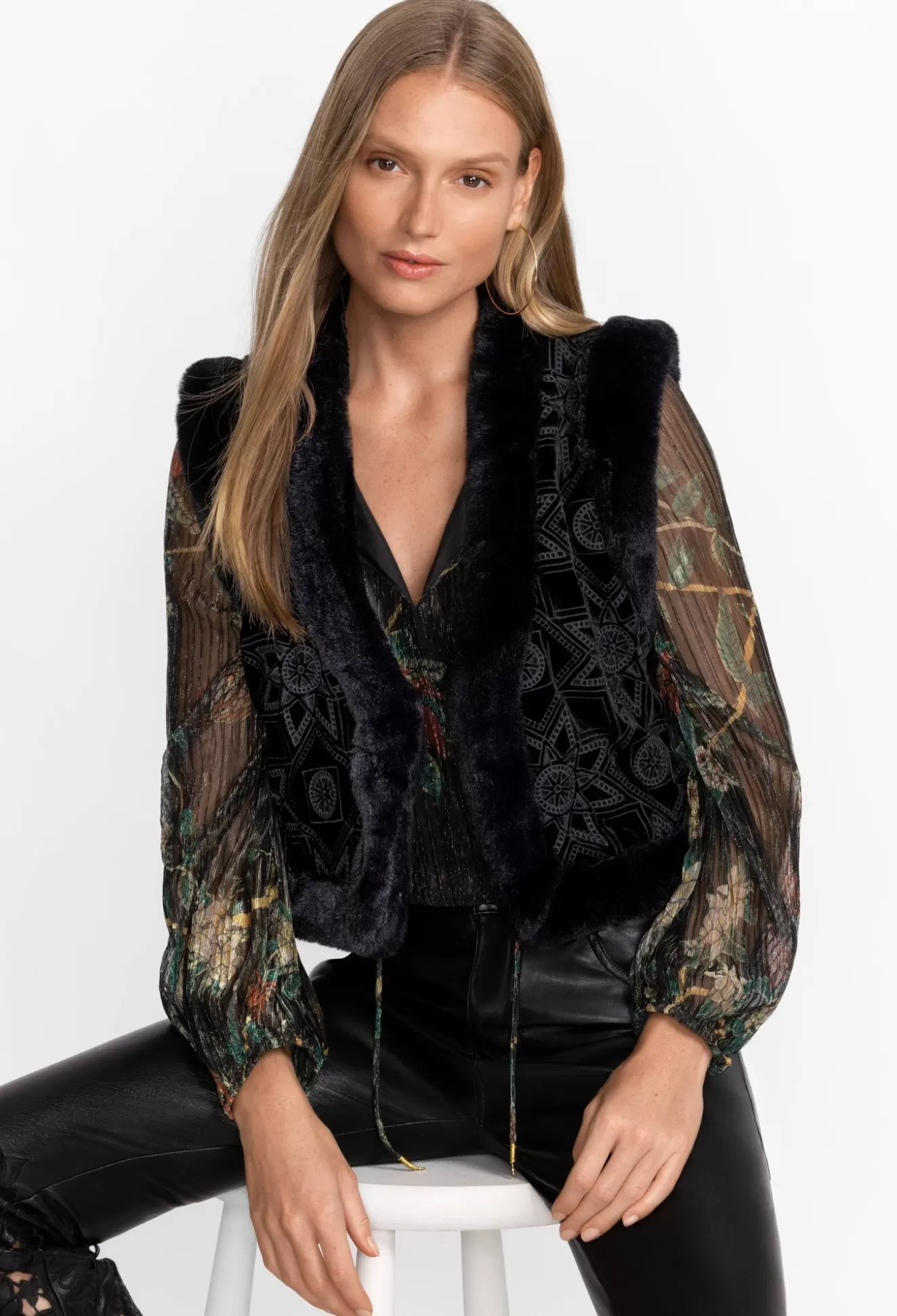 Outerwear>Johnny Was Morningside Silk Vest Black