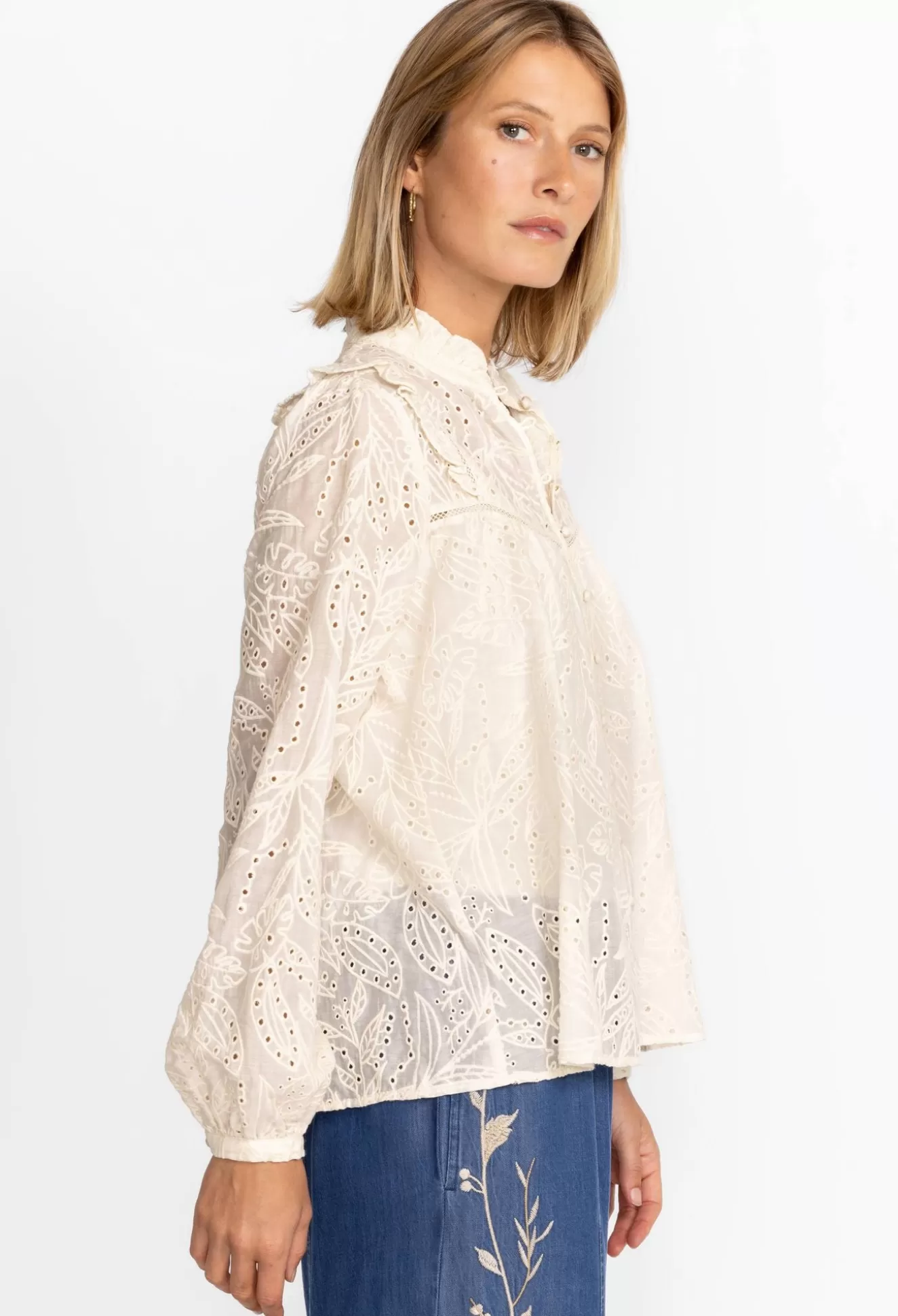 Tops>Johnny Was Palmas Ricas Eyelet Blouse Ecru