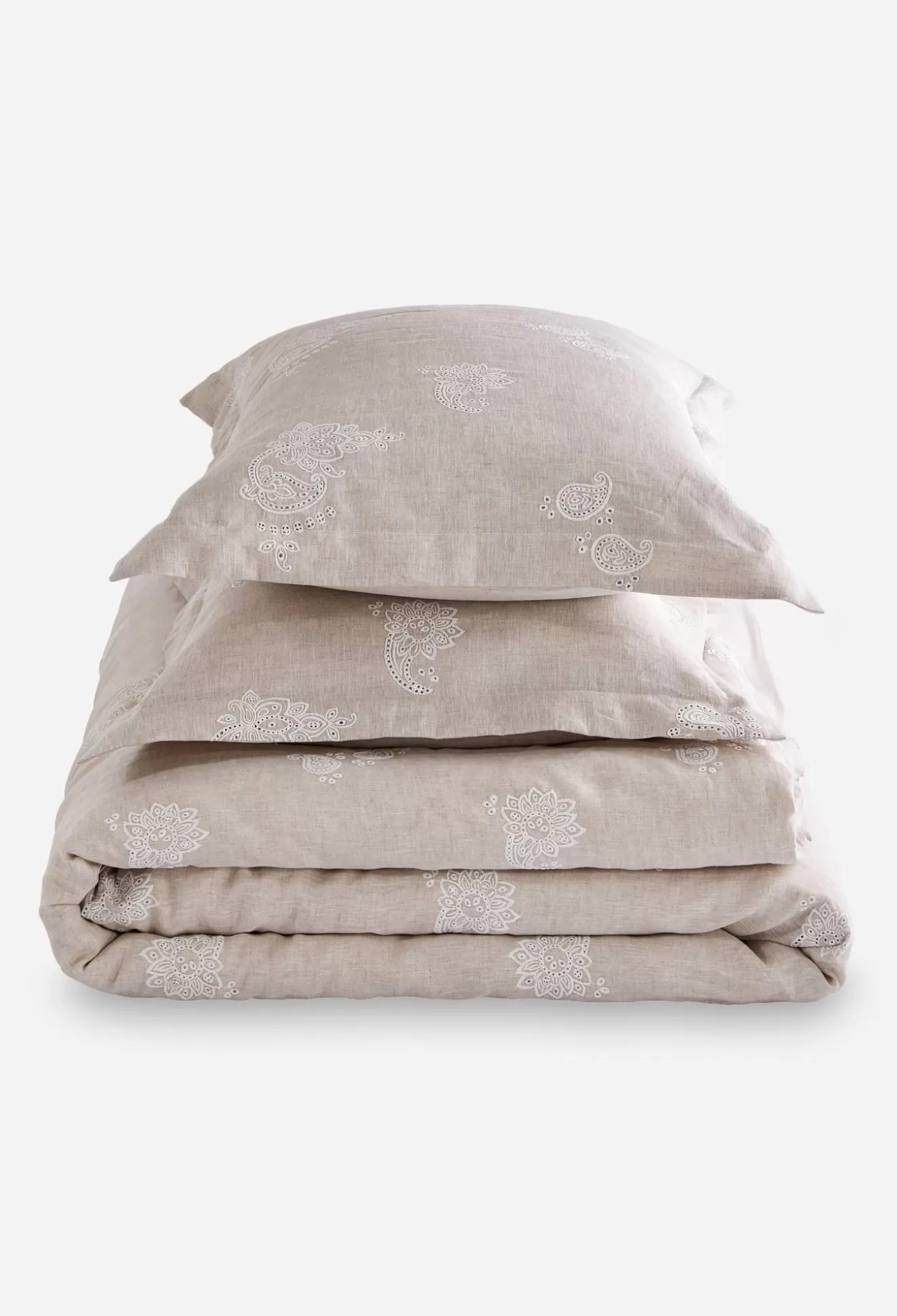 Bedding>Johnny Was Skyler Eyelet Linen Duvet King Sand
