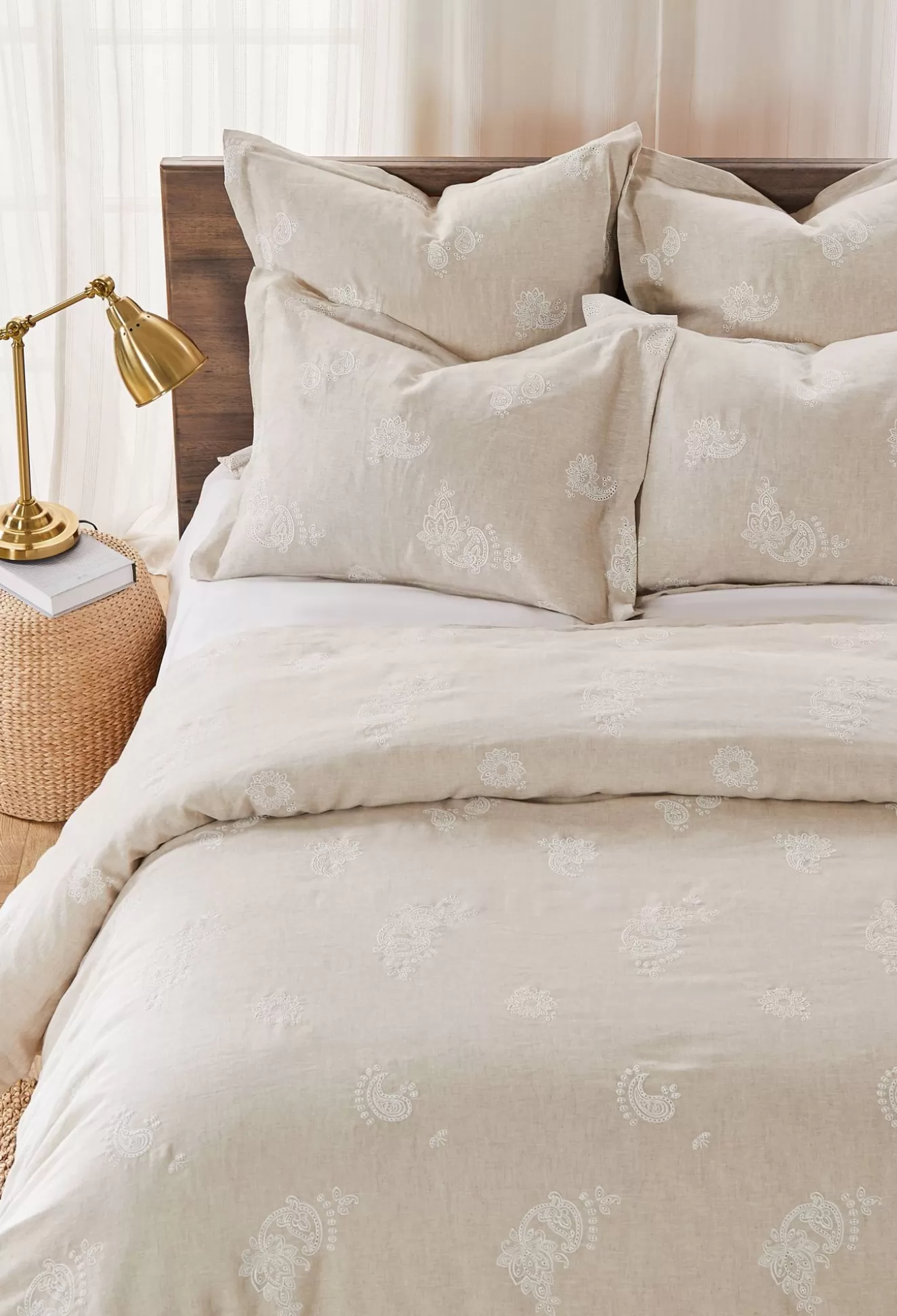 Bedding>Johnny Was Skyler Eyelet Linen Euro Single Sham Sand