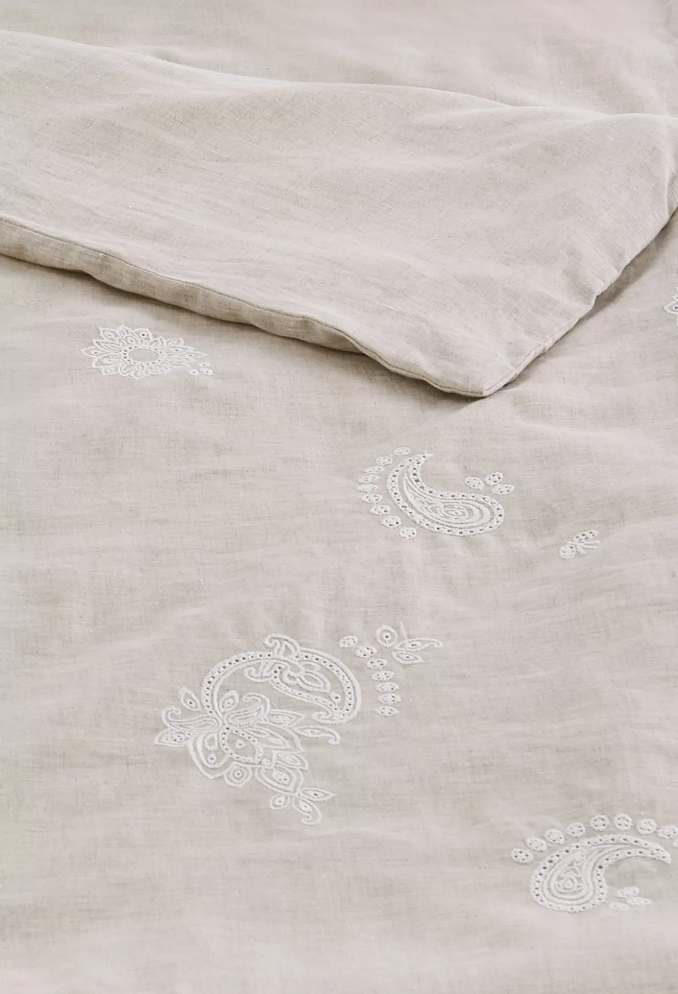 Bedding>Johnny Was Skyler Eyelet Queen Linen Duvet Sand