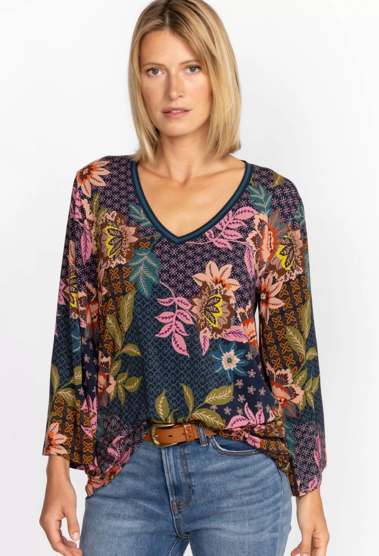 Tops>Johnny Was V-Neck Kimono Sleeve Tee Delfino